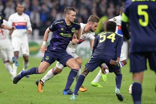 Lucas Tousart lyon vs Morgan Schneiderlin everton FOOTBALL Lyon vs Everton Ligue Europa Phase de goupe 02 11 2017 FredericChambert Panoramic 