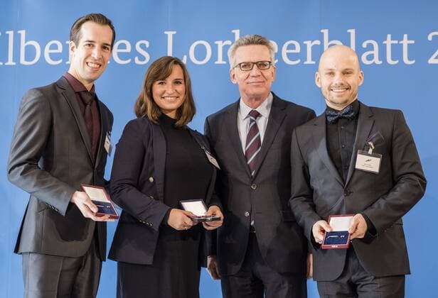 Celebration with the Federal Minister of the Interior Thibault Denis Katarina Wiezcorek Marco Welzel World Champion in Dancing Thomas de Maiziere hands over 46 athletes the Silver Laurel Leaf the highest state award for sporting excellence in Germany Thibault Denis Katarina Wiezcorek Thomas de Maiziere Marco Welzel