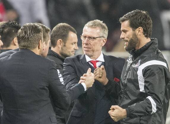 Jubilee coach Peter STOEGER Stöger K mitte after goal for 1 0 r fitness trainer Yann Benjamin KUGEL K Soccer Europa League Group stage 4 Round 1 FC Koeln K BATE Baryssau on 02 11 2017 in Koeln Germany