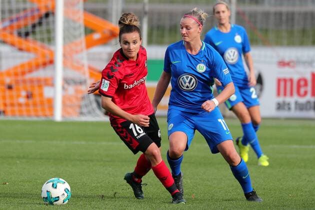 Lina Maria Magull Freiburg 16 Alexandra Popp Alex Popp Wolfsburg 11 Action Action Game Scene Soccer Allianz Women Bundesliga SC Freiburg VfL Wolfsburg xozx