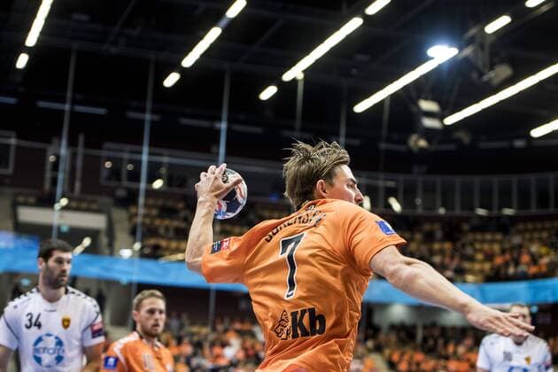171104 Kristianstads Tim Sörensen under handbollsmatchen i Champions League mellan Kristianstad och Vardar den 4 november 2017 i Kristianstad .  Copyright: PETTERxARVIDSON BB171104PA006