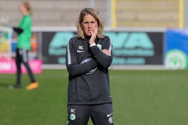 Britta Carlson Co Trainer VfL Wolfsburg Single Action Action Soccer Allianz Women Bundesliga SC Freiburg VfL Wolfsburg xozx