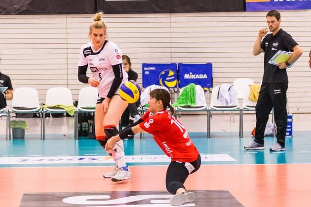 An Saita Black White Erfurt 10 Libero at the ball acceptance Volleyball 1 Bundesliga Women Black White Erfurt Red Ravens Vilsbiburg xprx