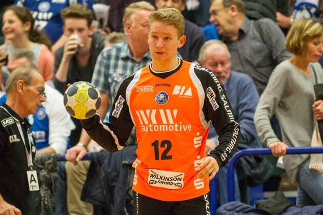 BHC new signing Emil Olbertz 12 TW Bergischer HC from Dormagen Bergischer HC vs HSG Nordhorn Lingen Handball 2 Bundesliga 04 11 17 Solingen NRW Germany Klingenhalle Copyright: xcdnx
