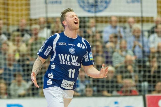 Torjubel Arnor Thor Gunnarsson 11 Bergischer HC Bergischer HC vs HSG Nordhorn Lingen Handball 2 Bundesliga 04 11 17 Solingen NRW Germany Klingenhalle Copyright: xcdnx