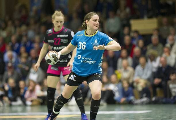 Buxtehuder SV vs TuS Metzingen Handball DHB Cup 04 11 17 Lisa Prior Nr 36 Buxtehuder SV Buxtehuder SV vs TuS Metzingen xtsx