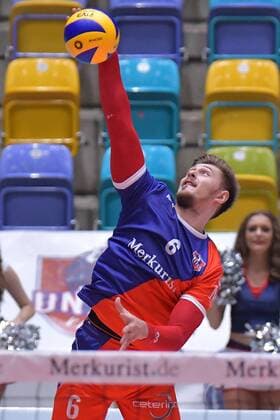 04 11 2017 xtkx Volleyball Men United Volleys Frankfurt TSV Herrsching emspor v Adrian aciobantei United Volleys Frankfurt