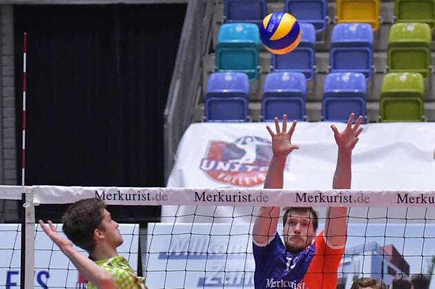 04 11 2017 xtkx Volleyball Men United Volleys Frankfurt TSV Herrsching emspor v l Tim Peter Herrsching Lincoln Williams United Volleys Frankfurt