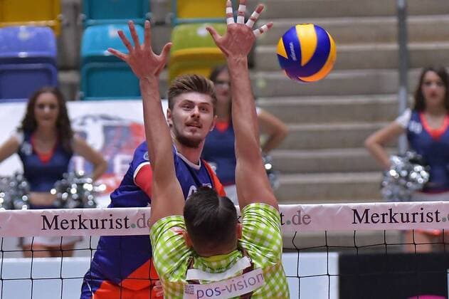 04 11 2017 xtkx Volleyball Men United Volleys Frankfurt TSV Herrsching emspor v Adrian aciobantei United Volleys Frankfurt