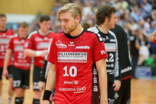 Patrick Miedema 10 HSG Nordhorn Lingen disappointed after losing in Solingen at Bergisch HC Bergischer HC vs HSG Nordhorn Lingen Handball 2 Bundesliga 04 11 17 Solingen NRW Germany Klingenhalle Copyright: xcdnx