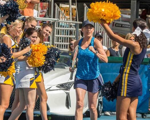 November 4, 2017 - Delkray Beach, Florida, US - Tennis legend CHRIS EVERT enters the court between high school cheerleaders at the Delray Beach Stadium and Tennis Center in Florida for the 2017 Chris Evert Raymond James Pro-Celebrity Tennis Classic. Chris Evert Charities has raised more than $23 million in an ongoing campaign for Florida s most at-risk children. 2017 Chris Evert Pro-Celebrity Ternnis Classic - ZUMAd84_ 20171104_zaf_d84_013 Copyright: xArnoldxDrapkinx