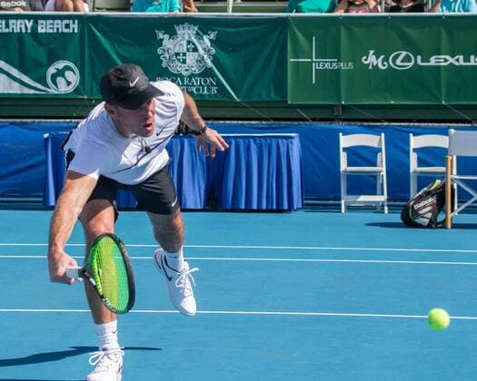 November 4, 2017 - Delray Beach, Florida, US - Actor, Director and screen-writer SCOTT FOLEY in action on court at the Delray Beach Stadium and Tennis Center in Florida during the 2017 Chris Evert Raymond James Pro-Celebrity Tennis Classic. Chris Evert Charities has raised more than $23 million in an ongoing campaign for Florida s most at-risk children. Foley at 2017 Chris Evert Pro-Celebrity Ternnis Classic - ZUMAd84_ 20171104_zaf_d84_031 Copyright: xArnoldxDrapkinx