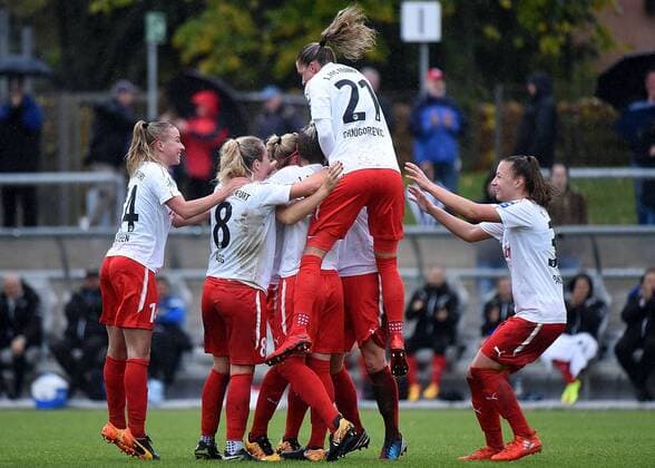 05 11 2017 xhbx Football 1 Bundesliga Women 1 FFC Frankfurt SV Werder Bremen emspor v l Torjubel Goal celebration celebrate the goal 1 0 by Laura Stoerzel 1 FFC Frankfurt Frankfurt am Main