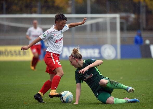 05 11 2017 xhbx Football 1 Bundesliga Women 1 FFC Frankfurt SV Werder Bremen emspor v Kumi Yokoyama 1 FFC Frankfurt Lina Hausicke SV Werder Bremen Women Frankfurt am Main