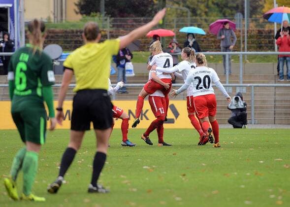 05 11 2017 xhbx Football 1 Bundesliga Women 1 FFC Frankfurt SV Werder Bremen emspor v l Torjubel Goal celebration celebrate the goal 3 0 by Kathrin Hendrich 1 FFC Frankfurt Frankfurt am Main