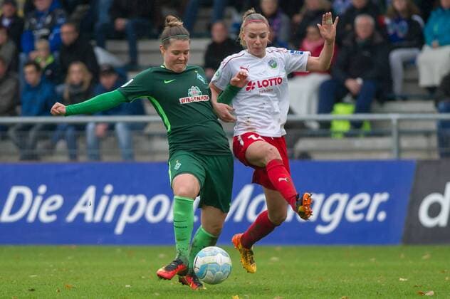 Lisa Marie Scholz SV Werder Bremen 7 in duel with Jackie Groenen 1 FFC Frankfurt 14 Soccer Allianz Women Bundesliga 1 FFC Frankfurt SV Werder Bremen xobx