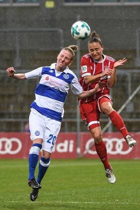 Juliet Debitzki Duisburg 20 Gina Lewandowski Bayern Munich FCB 2 im Kopfduell duel Duel duel tackle Dynamics Action Action Football Allianz Women Bundesliga FC Bayern Munich MSV Duisburg xslx