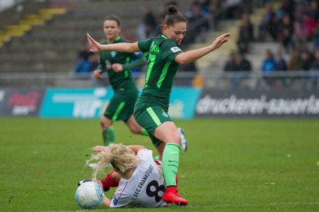 Lili Agg 1 FFC Frankfurt 8 in duel with Giovanna Hoffmann SV Werder Bremen 17 Football Allianz Women Bundesliga 1 FFC Frankfurt SV Werder Bremen xobx