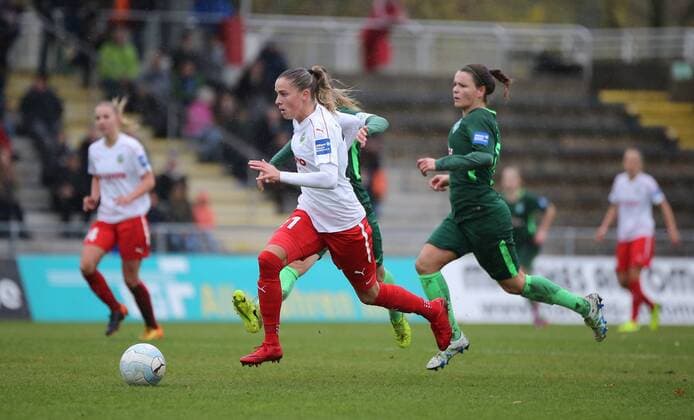 05 11 2017 xcex Germany Frankfurt Football Womens Football Alliance Women Bundesliga Season 2017 2018 1 FFC Frankfurt SV Werder Bremen Ana Maria Crnogorcevic Frankfurt on the ball