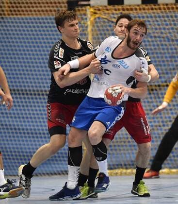 05 11 2017 Handball Season 2017 2018 3 League Men HC Erlangen HCE II TV Großwallstadt Sergej Gorpishin 18 HC Erlangen II left Lars Spieß 36 TV Großwallstadt right