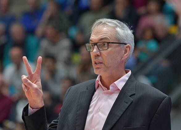 05 11 2017 xblx Basketball BBL Frankfurt Skyliners EWE Baskets Oldenburg emspor v l Coach Gordon Herbert Head Coach Fraport Skyliners Frankfurt Frankfurt am Main