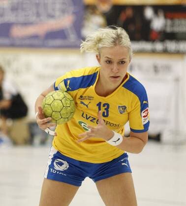 Germany Kriftel 05 11 2017 Handball Hessen 3 League West Women Season 2017 2018 TuS Kriftel red HC Leipzig yellow v l Anna Lena Plate Leipzig Sport TuS Kriftel HC Leipzig