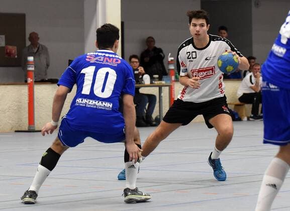 05 11 2017 xpsx Handball A Youth 1 Bundesliga HSG Hanau TVG Junior Academy v Christos Erifopoulos TVG Fabian Yazdi Hanau Hanau Hessen Germany