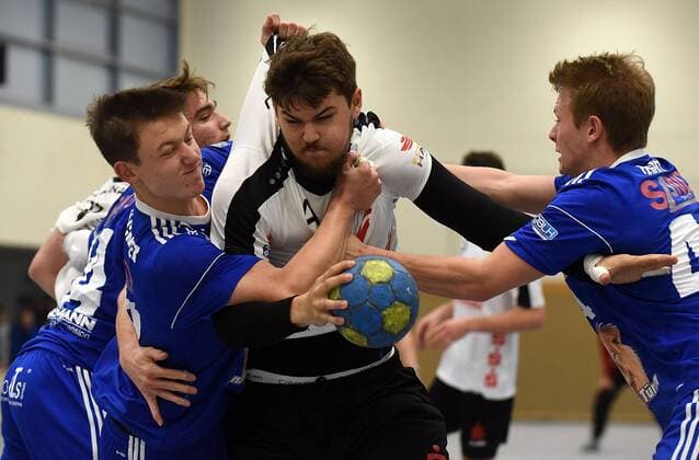 05 11 2017 xpsx Handball A Youth 1 Bundesliga HSG Hanau TVG Junior Academy v Tim Timglöckner TVG Dennis Daschevski Hanau Jan Fegert TVG Hanau Hessen Germany