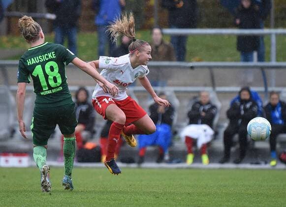 05 11 2017 xhbx Football 1 Bundesliga Women 1 FFC Frankfurt SV Werder Bremen emspor v Lina Hausicke SV Werder Bremen Women Jackie Groenen 1 FFC Frankfurt Frankfurt am Main