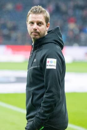 Coach Florian KOHFELDT HB gives his debut in the Bundesliga Soccer 1 Bundesliga 11 Gameday Eintracht Frankfurt F SV Werder Bremen HB 2 1 on 03 11 2017 in Frankfurt Germany Â