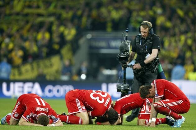 LONDON 25 05 2013 Wembley Stadium Champions Leaque Finale Borussia Dortmund Bayern Munich 1 2 Arjen Robben wins after two lost finals in the Champions Leaque finally the cup with the big ears Unbelief at the Bayern players on the field borussia dortmund bayern munchen