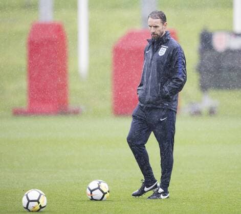 Fu?ball, Training Nationalteam England England Training Gareth Southgate of England during training at St Georges Park, Burton upon Trent Content Not Available For UK Newspapers Copyright: xJAMESxWILSONx FIL-10915-0014