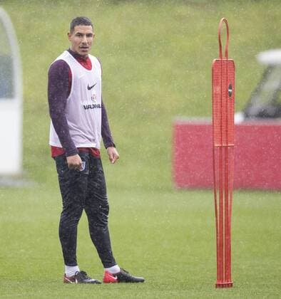 Fu?ball, Training Nationalteam England England Training Jake Livermore of England during training at St Georges Park, Burton upon Trent Content Not Available For UK Newspapers Copyright: xJAMESxWILSONx FIL-10915-0017