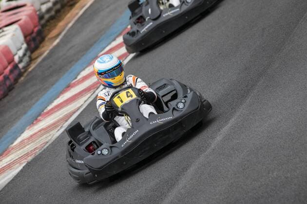 Formel 1, GP Brasilien, Kartrennen November 8, 2017 - Sao Paulo, Sao Paulo, Brazil - Nov, 2017 - Sao Paulo, Sao Paulo, Brazil - Spanish rider FERNANDO ALONSO (photo) and his teammate Belgian STOFFEL VANDOORNE of McLaren Honda participated in a Kart race at the Granja Viana kartodromo in Sao Paulo (SP) on Wednesday (8). The pilots are in Brazil to participate in the Formula 1 Grand Prix next Sunday. Fernando Alonso runs in a kart track in Sao Paulo - ZUMAc168 20171108_zap_c168_004 Copyright: xMarceloxChellox