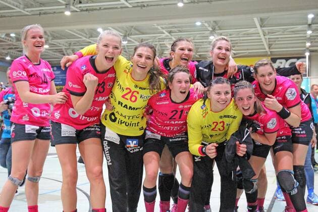 Cheers at the TusSies Metzingen TusSies Metzingen Handball league game 08 11 2017 Photo TBaur Eibner Metzingen Copyright: xBaurT Eibner-Pressefotox EP_ToBa