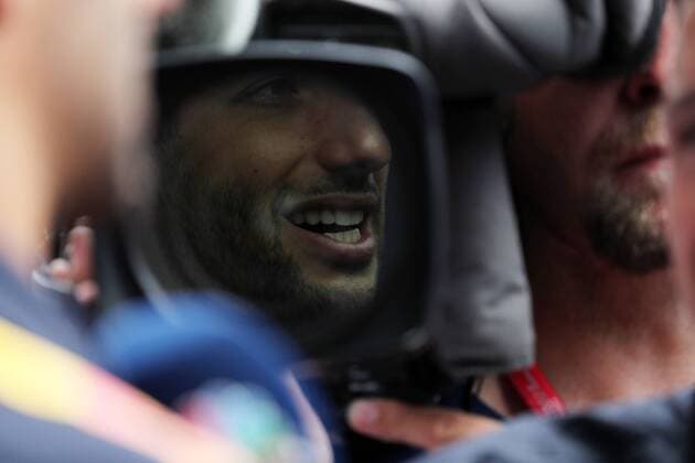 09.11.2017 - Daniel Ricciardo (AUS) Red Bull Racing RB13 Brazilian Grand Prix, Sao Paulo, Interlagos 9 - 12 November 2017 09.11.2017 - Daniel Ricciardo (AUS) Red Bull Racing RB13 