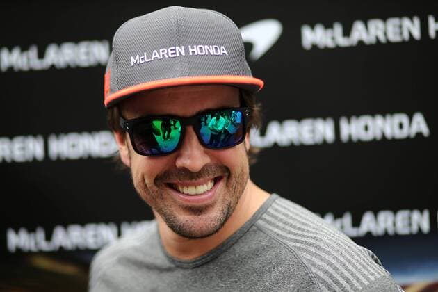 09.11.2017 - Fernando Alonso (ESP) McLaren MCL32 Brazilian Grand Prix, Sao Paulo, Interlagos 9 - 12 November 2017 09.11.2017 - Fernando Alonso (ESP) McLaren MCL32 
