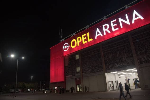 27 10 2017 xfux Football 1 Bundesliga FSV Mainz 05 Eintracht Frankfurt emspor v l Exterior Exterior View Overview Opel Arena Stadium at night in the evening at night Logo Mainz