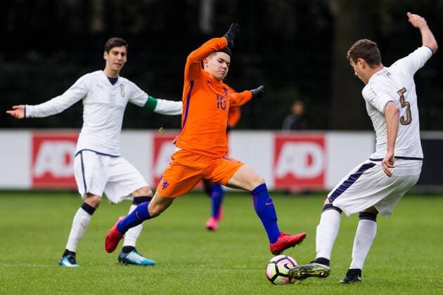 ZEIST - 09-11-2017 , voetbal , oefenwedstrijd , Campus Zeist , seizoen 2017 2018 , Nederland O19 - Italie O19 , Nederland speler Ferdi Kadioglu Nederland O19 - Italie O19  x1803836x