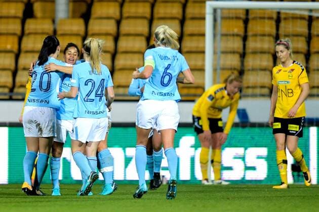171109 Jane Ross of Manchester City celebrates with her teammates after scoring 0-1 during the UEFA Women s Champions League match between LSK Kvinner and Manchester City on November 9, 2017 in LillestrÃ¸m. Photo: Jon Olav Nesvold BILDBYRAN kod JE 160069  Copyright: JONxOLAVxNESVOLD BB171109BB348