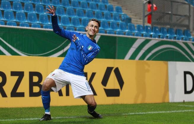 GER Internationals U20 Germany Italy 09 11 17 Chemnitz community4you Arena Stadium on the Gellertstrasse GER Season 2017 2018 U20 Germany vs Italy in picture Torjubel Simone Edera Italy after the gate to the 2 2 equalizer