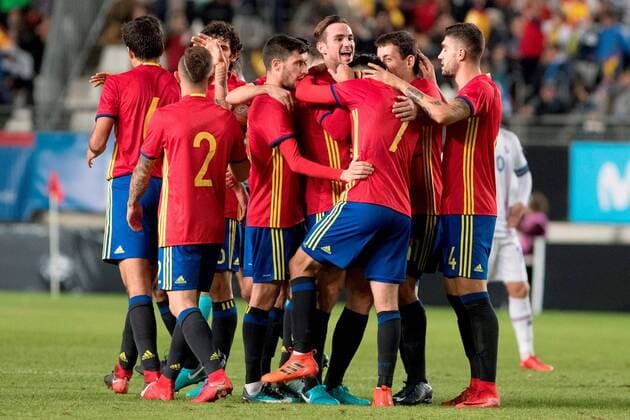Spanish Fabian Ruiz (3R) jubilates the first goal of the team against Iceland during the UEFA Under 21 Championship match between the national under 21 soccer teams of Spain and Iceland at the Nueva Condomina stadium in Murcia, Spain, 09 November 2017. Spain vs. Iceland !ACHTUNG: NUR REDAKTIONELLE NUTZUNG!  Copyright: xMarcialxGuillénx MUR007 20171109-636458641309258482
