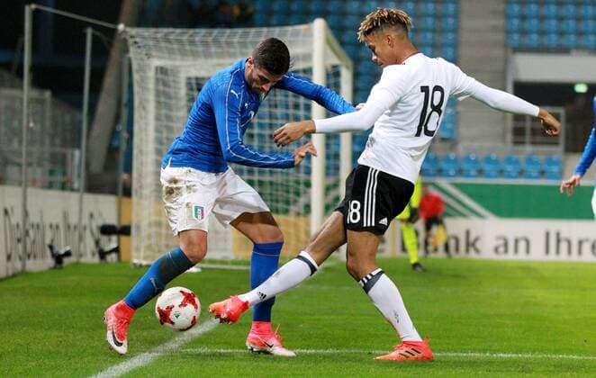 GER Internationals U20 Germany Italy 09 11 17 Chemnitz community4you Arena Stadium at Gellertstrasse GER Season 2017 2018 U20 Germany vs Italy at picture Sidney Friede Germany against Paolo Ghiglione Italy