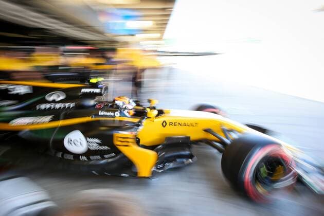 Bilder des Tages - SPORT Motorsports: FIA Formula One World Championship WM Weltmeisterschaft 2017, Grand Prix of Brazil, 55 Carlos Sainz Junior (ESP, Renault F1 Team), Sao Paulo Brazil