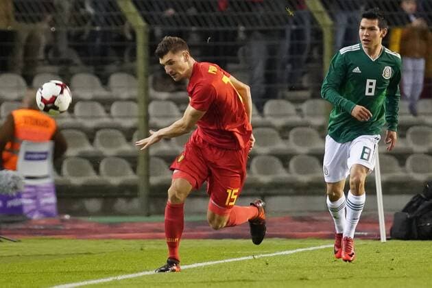 Belgium s Thomas Meunier and Mexico s Hirving Lozano fight for the ball during a friendly soccer game between Belgian national team Nationalteam Red Devils and Mexico, Friday 10 November 2017, in Brugge. BRUNOxFAHY  x05197902x