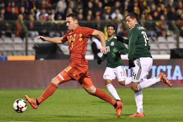 Belgium s Thomas Vermaelen and Mexico s Javier Hernandez Chicharito pictured in action during a friendly soccer game between Belgian national team Nationalteam Red Devils and Mexico, Friday 10 November 2017, in Brugge. DIRKxWAEM  x05197906x