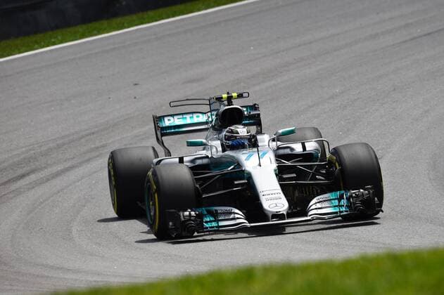 Valtteri Bottas FIN 77 Mercedes AMG Petronas Motorsport Grand Prix of Brazil 2017 2nd free practice of Motorsport Formula 1 10 11 2017 Interlagos Copyright: xEIBNER JERRYxANDREx EP_JAE