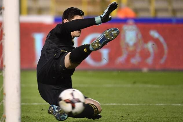 Fußball, Belgien - Mexiko Belgium s goalkeeper Thibaut Courtois fails to stop the penalty from Mexico s Andres Guardado (not pictured) during a friendly soccer game between Belgian national team Nationalteam Red Devils and Mexico, Friday 10 November 2017, in Brugge. DIRKxWAEM  x05197975x