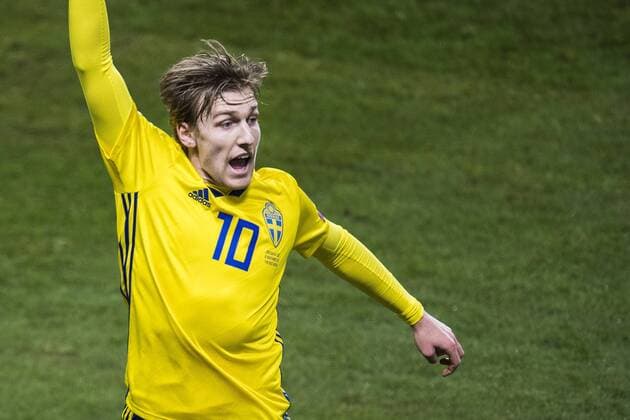 Fußball, WM Playoffs, Schweden - Italien 171110 Sveriges Emil Forsberg reagerar under fotbollsmatchen i VM-kvalets play-off mellan Sverige och Italien den 10 november 2017 i Stockholm.  Copyright: JOHANNAxLUNDBERG BB171110JL023