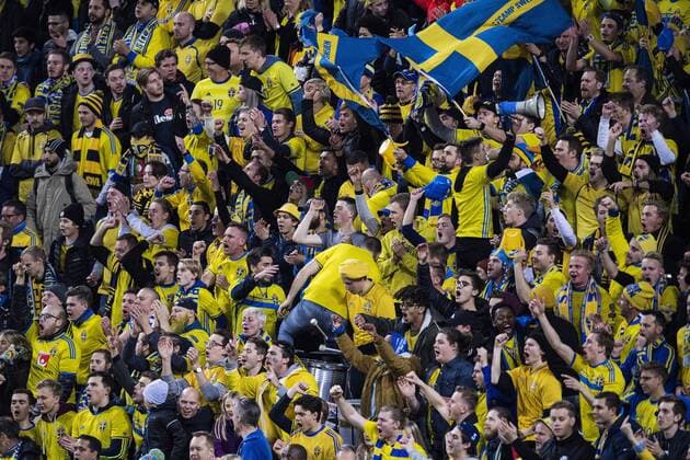 Fußball, WM Playoffs, Schweden - Italien 171110 Sveriges supportrar under fotbollsmatchen i VM-kvalets play-off mellan Sverige och Italien den 10 november 2017 i Stockholm.  Copyright: JOHANNAxLUNDBERG BB171110JL026